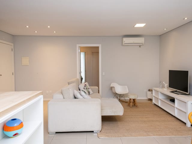Apartamento 2 quartos e 2 banheiros, à venda, no bairro Três Vendas em Pelotas