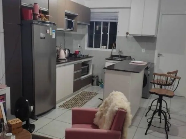 Apartamento 2 quartos e 1 banheiro, à venda, no bairro Areal em Pelotas