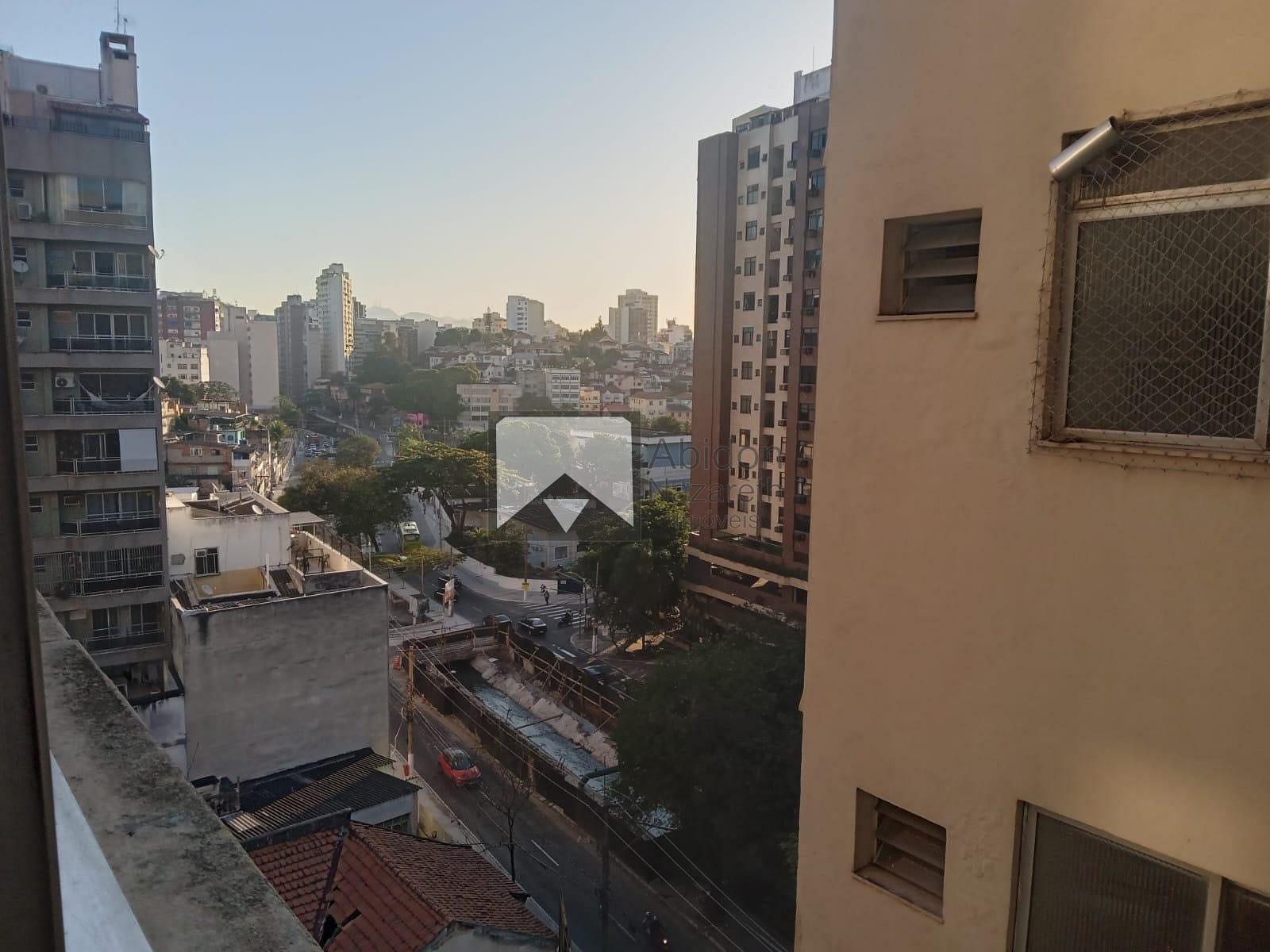 Apartamento à venda com 2 quartos, 70m² - Foto 19