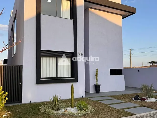Casa com 330m² 3 quartos e 3 banheiros, à venda, no bairro Jardim Carvalho em Ponta Grossa