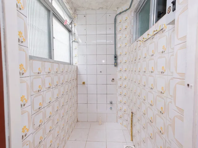 Apartamento com 67m² 2 quartos e 1 banheiro, à venda, no bairro Centro em Pelotas