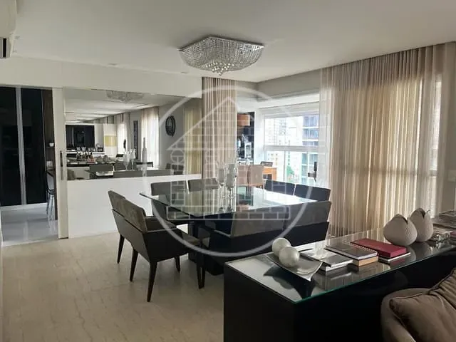 Apartamento com 210m² 3 quartos e 4 banheiros, à venda ou para alugar, no bairro Itaim Bibi em São Paulo
