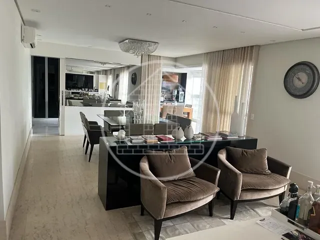 Apartamento com 210m² 3 quartos e 4 banheiros, à venda ou para alugar, no bairro Itaim Bibi em São Paulo