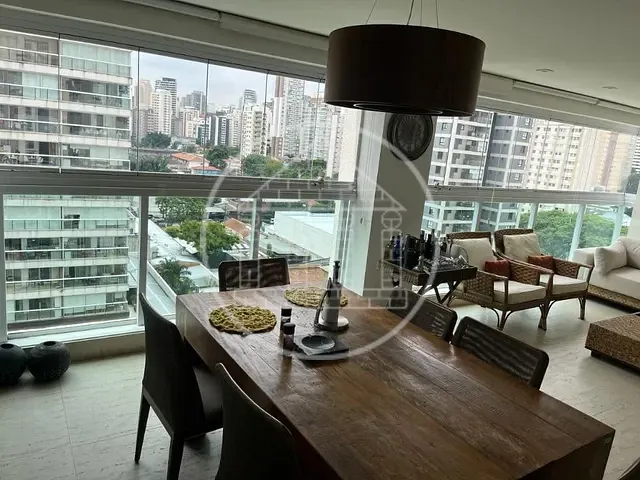 Apartamento com 210m² 3 quartos e 4 banheiros, à venda ou para alugar, no bairro Itaim Bibi em São Paulo