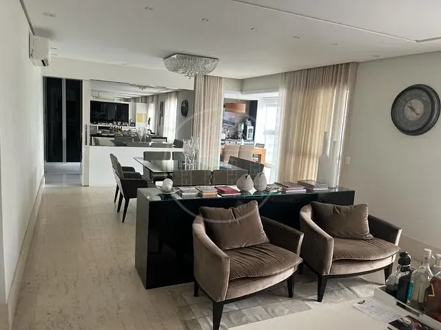 Apartamento com 210m² 3 quartos e 4 banheiros, à venda ou para alugar, no bairro Itaim Bibi em São Paulo