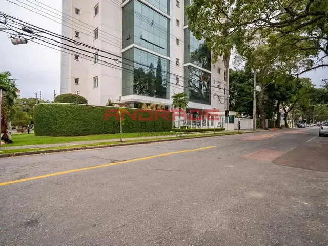 Apartamento 3 quartos e 5 banheiros, para alugar, no bairro Alto da Glória em Curitiba