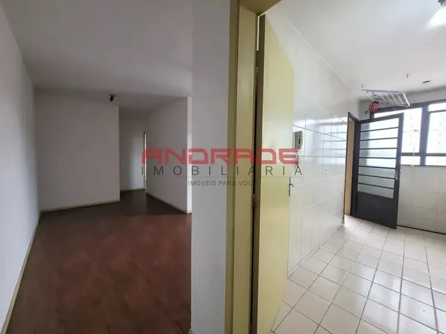 Apartamento 3 quartos e 1 banheiro, para alugar, no bairro Santa Quitéria em Curitiba