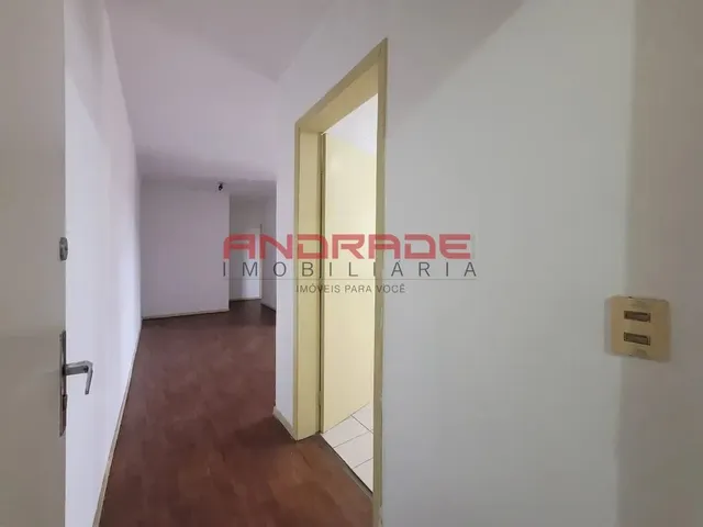 Apartamento 3 quartos e 1 banheiro, para alugar, no bairro Santa Quitéria em Curitiba