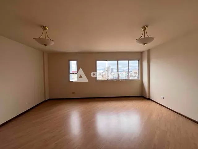Apartamento 3 quartos e 2 banheiros, para alugar, no bairro Centro em Ponta Grossa