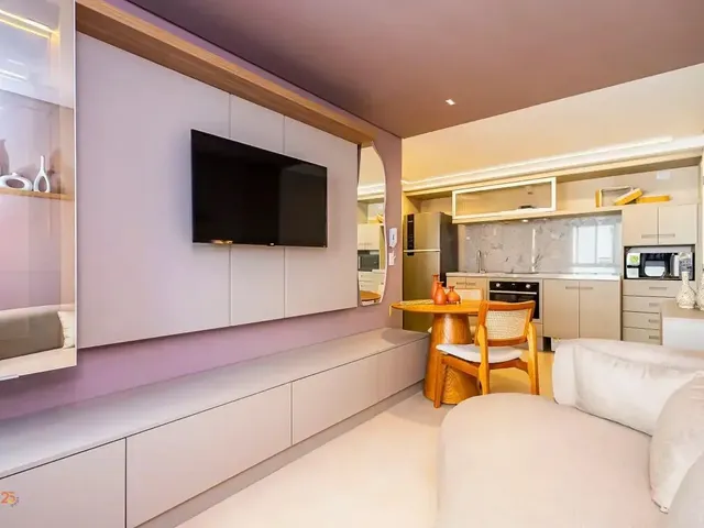 Apartamento 1 quarto e 1 banheiro, para alugar, no bairro Centro em Curitiba