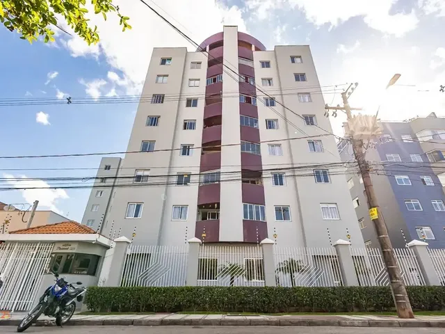 Apartamento 3 quartos e 2 banheiros, para alugar, no bairro Água Verde em Curitiba