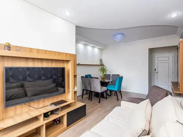 Apartamento 3 quartos e 2 banheiros, para alugar, no bairro Água Verde em Curitiba