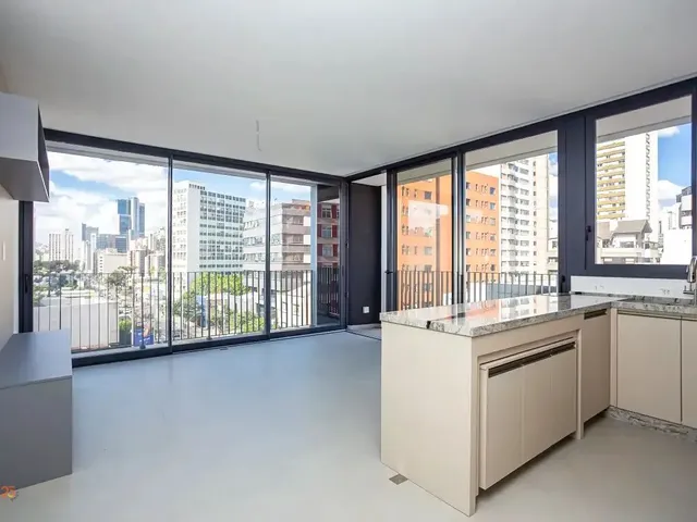 Apartamento 2 quartos e 2 banheiros, para alugar, no bairro Batel em Curitiba