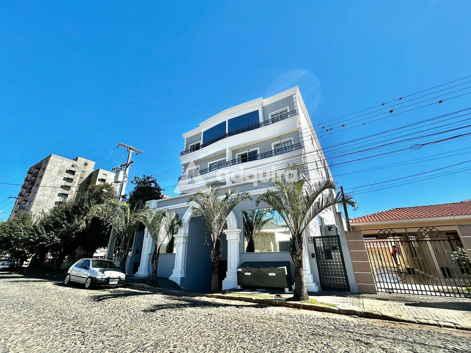 Apartamento à venda com 2 quartos, 67m² - Foto 1
