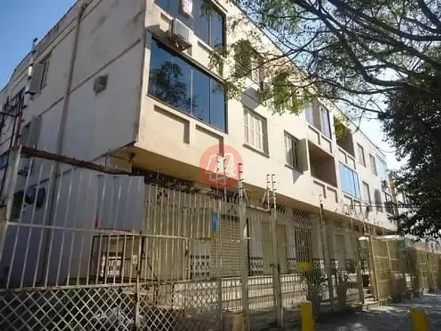 Apartamento com 64m² 2 quartos e 1 banheiro, à venda, no bairro Santo Antônio em Porto Alegre