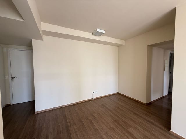 Apartamento 3 quartos e 1 banheiro, à venda, no bairro Gleba Palhano em Londrina