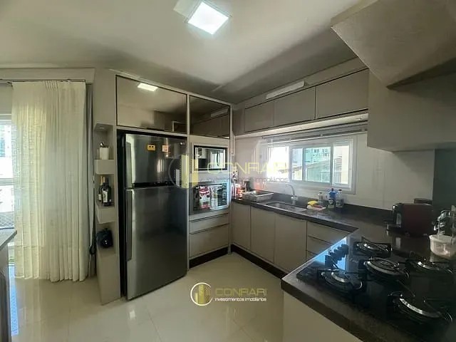 Apartamento com 135m² 3 quartos e 3 banheiros, à venda, no bairro Meia Praia em Itapema