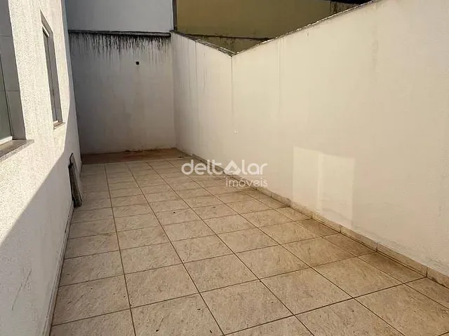 Apartamento com 120m² 3 quartos e 1 banheiro, à venda, no bairro Heliópolis em Belo Horizonte