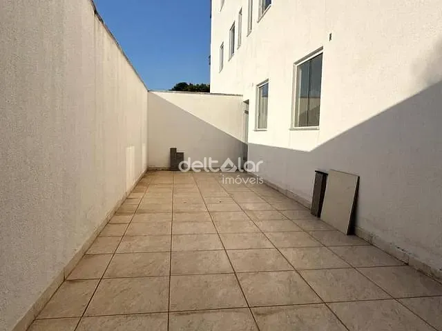 Apartamento com 120m² 3 quartos e 1 banheiro, à venda, no bairro Heliópolis em Belo Horizonte