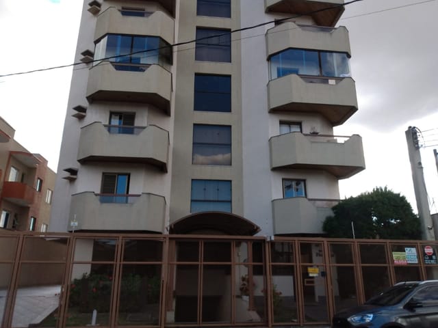 Apartamento 4 quartos e 4 banheiros, à venda, no bairro Centro em Pindamonhangaba