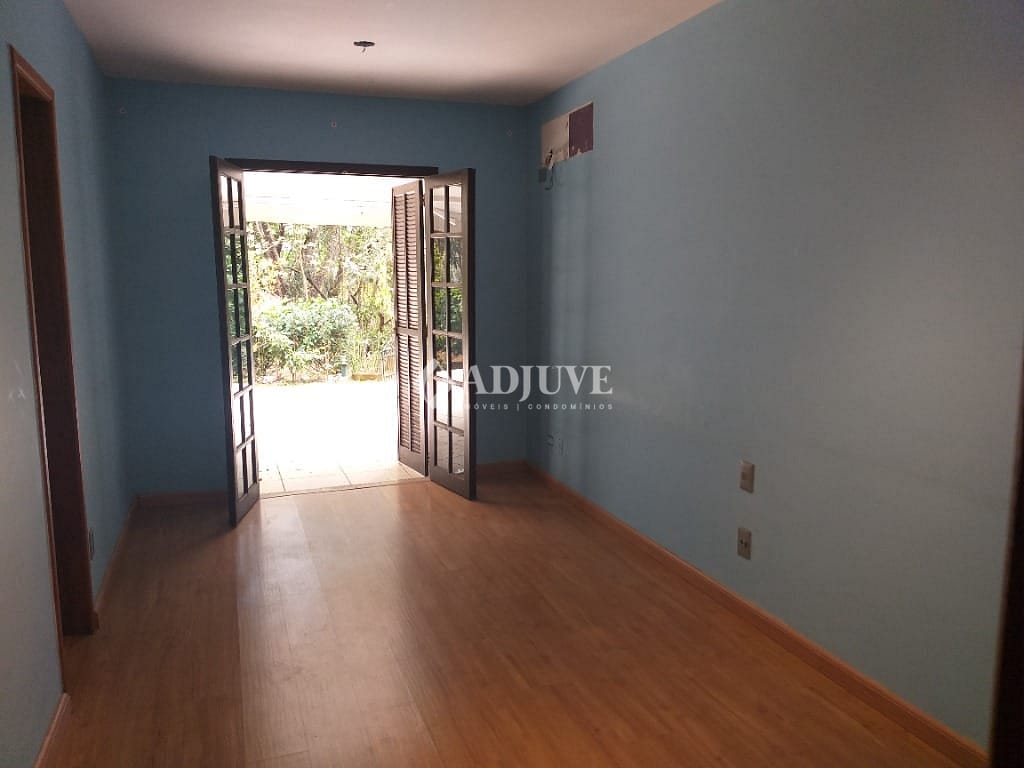 Apartamento à venda com 2 quartos, 125m² - Foto 4
