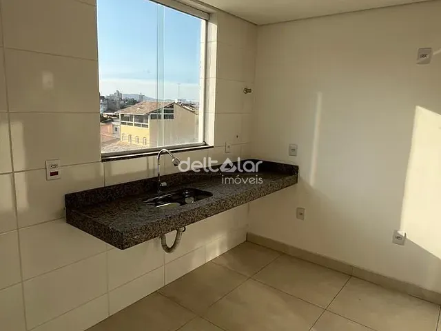 Apartamento com 75m² 3 quartos e 1 banheiro, à venda, no bairro Heliópolis em Belo Horizonte