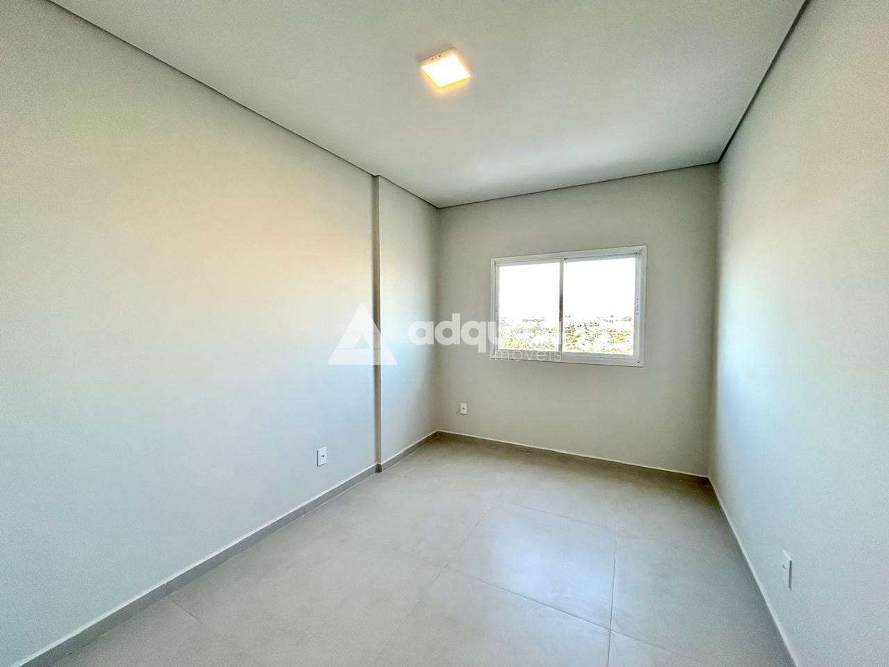 Apartamento à venda com 2 quartos, 90m² - Foto 4