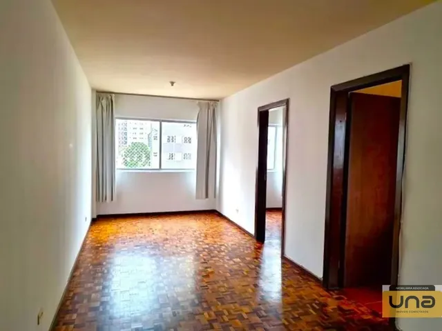 Apartamento 1 quarto e 1 banheiro, para alugar, no bairro CENTRO em Curitiba