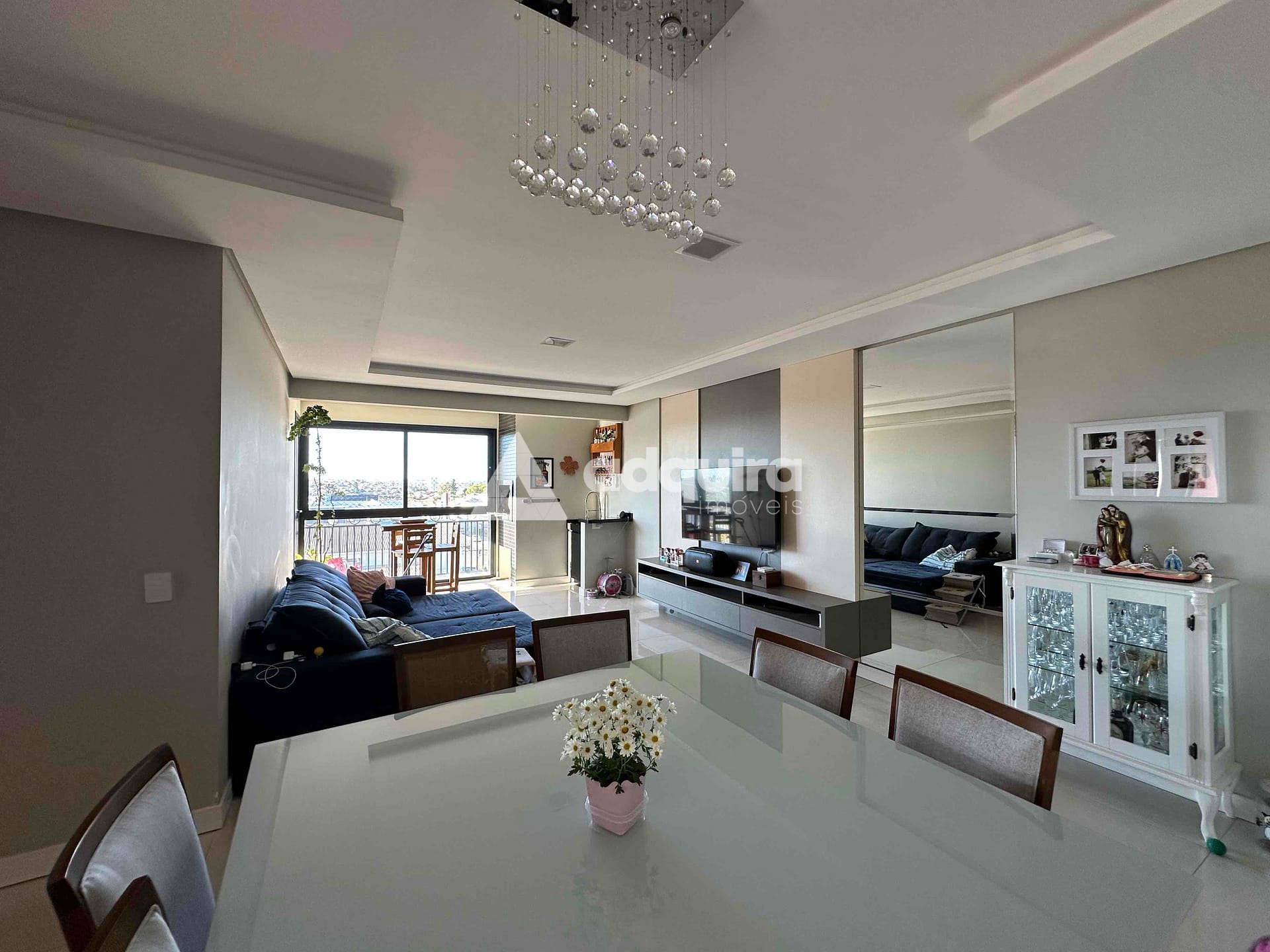 Apartamento à venda com 3 quartos, 114m² - Foto 3