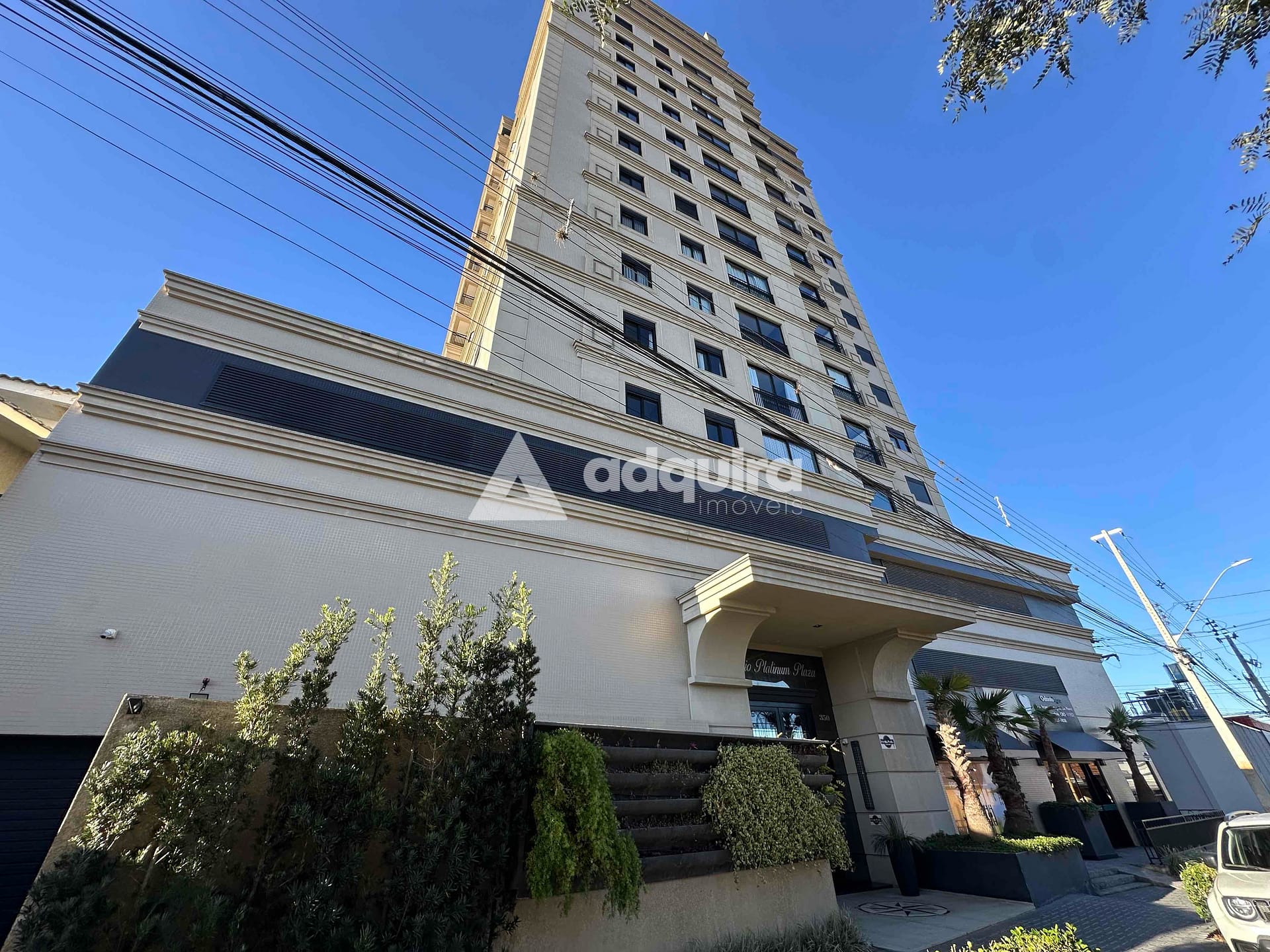 Apartamento à venda com 3 quartos, 114m² - Foto 1