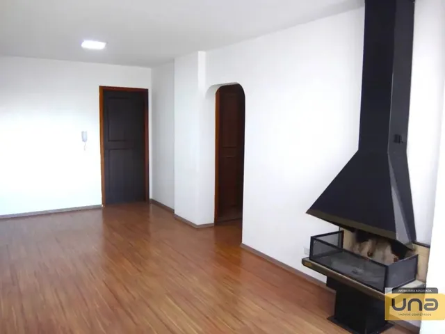Apartamento 3 quartos e 1 banheiro, para alugar, no bairro AHU em Curitiba