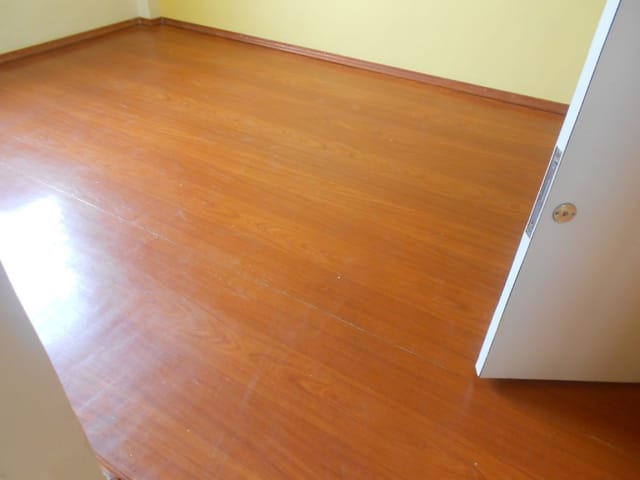 Apartamento 1 quarto e 1 banheiro, para alugar, no bairro Mosela em Petrópolis