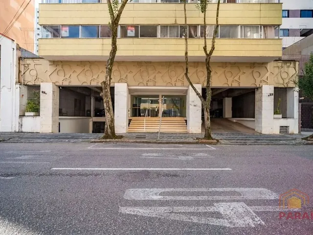 Apartamento 2 quartos e 1 banheiro, para alugar, no bairro Centro em Curitiba
