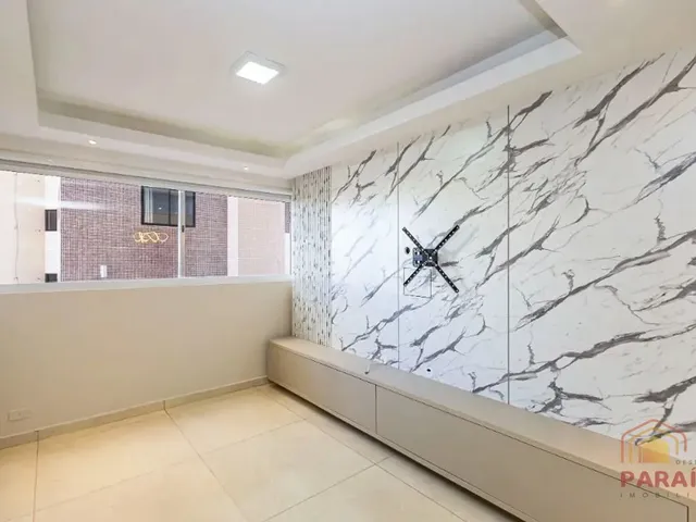 Apartamento 2 quartos e 1 banheiro, para alugar, no bairro Centro em Curitiba