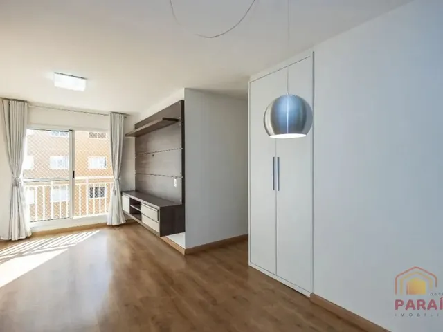 Apartamento 2 quartos e 2 banheiros, para alugar, no bairro Portão em Curitiba