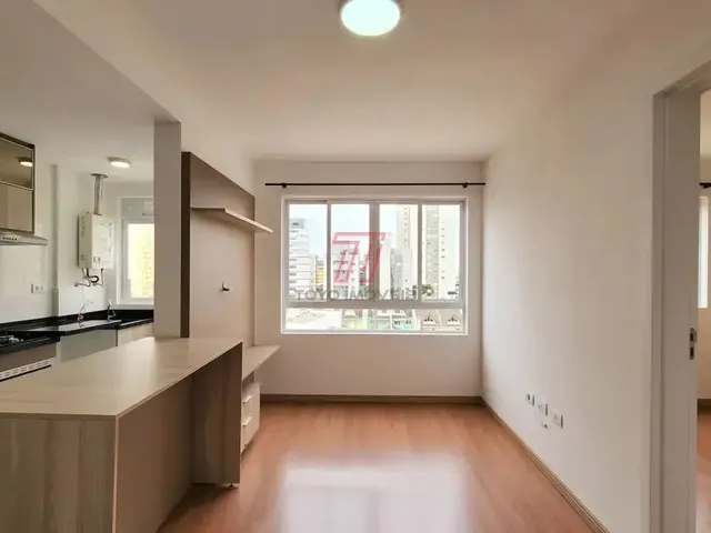 Apartamento 1 quarto e 1 banheiro, para alugar, no bairro Portão em Curitiba
