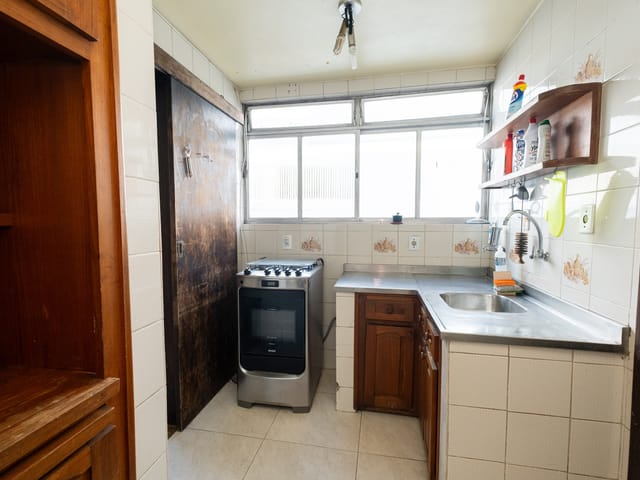Apartamento 5 quartos e 4 banheiros, à venda ou para alugar, no bairro Centro em Pelotas