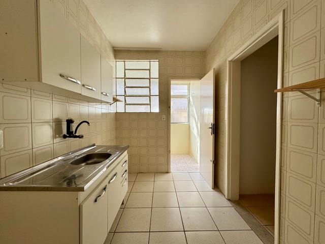 Apartamento com 72m² 2 quartos e 1 banheiro, à venda, no bairro Centro em Pelotas