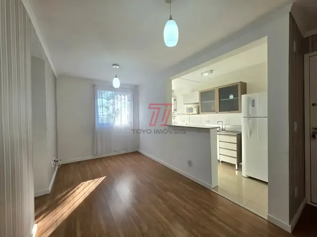 Apartamento 2 quartos e 1 banheiro, para alugar, no bairro Portão em Curitiba