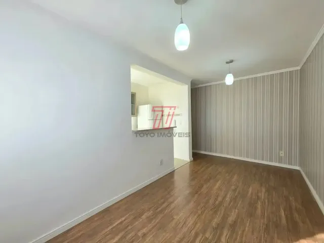Apartamento 2 quartos e 1 banheiro, para alugar, no bairro Portão em Curitiba