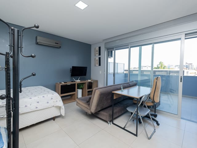 Loft 1 quarto e 1 banheiro, para alugar, no bairro Centro em Pelotas