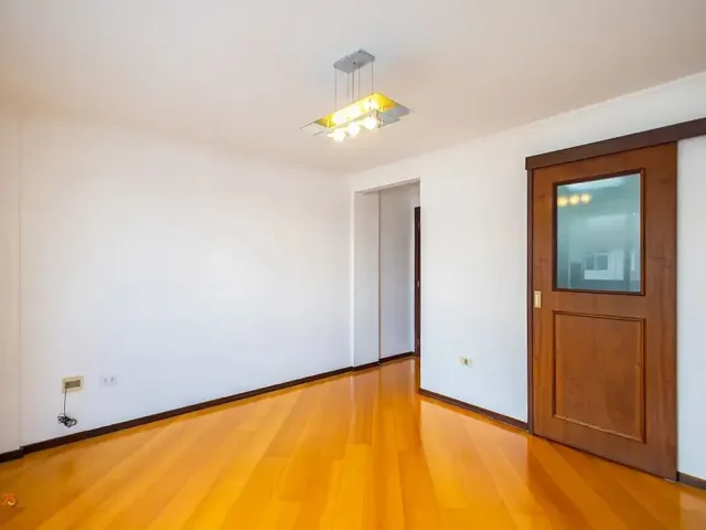 Apartamento 3 quartos e 2 banheiros, para alugar, no bairro Ecoville em Curitiba