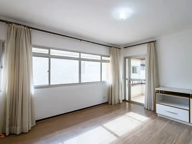 Apartamento 3 quartos e 2 banheiros, para alugar, no bairro Bigorrilho em Curitiba