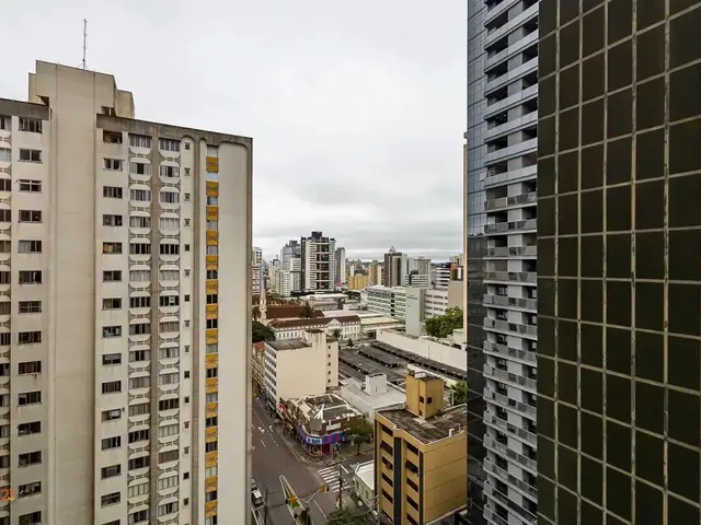 Apartamento 1 quarto e 1 banheiro, para alugar, no bairro Centro em Curitiba
