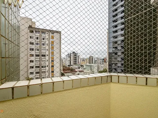 Apartamento 1 quarto e 1 banheiro, para alugar, no bairro Centro em Curitiba