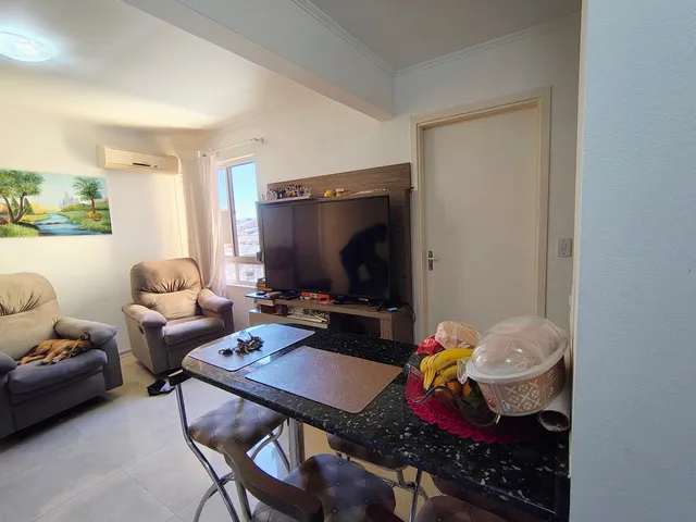 Apartamento com 50m² 2 quartos e 1 banheiro, à venda, no bairro Três Vendas em Pelotas