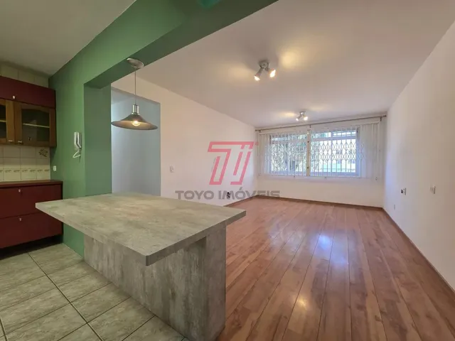 Apartamento 3 quartos e 1 banheiro, para alugar, no bairro Portão em Curitiba