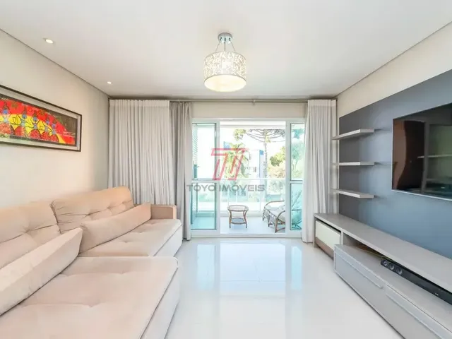 Apartamento 3 quartos e 2 banheiros, para alugar, no bairro Água Verde em Curitiba