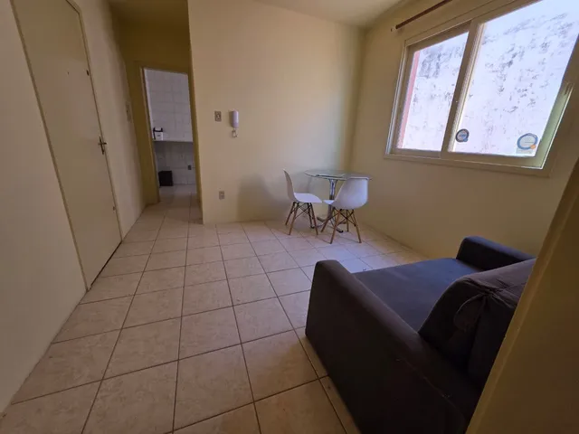 Apartamento 1 quarto e 1 banheiro, à venda, no bairro Centro em Pelotas