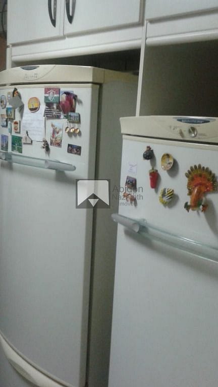 Apartamento à venda com 2 quartos, 75m² - Foto 4